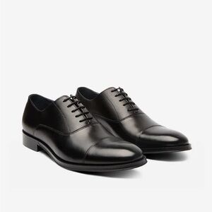 Elegant Black Leather Men's Oxfords